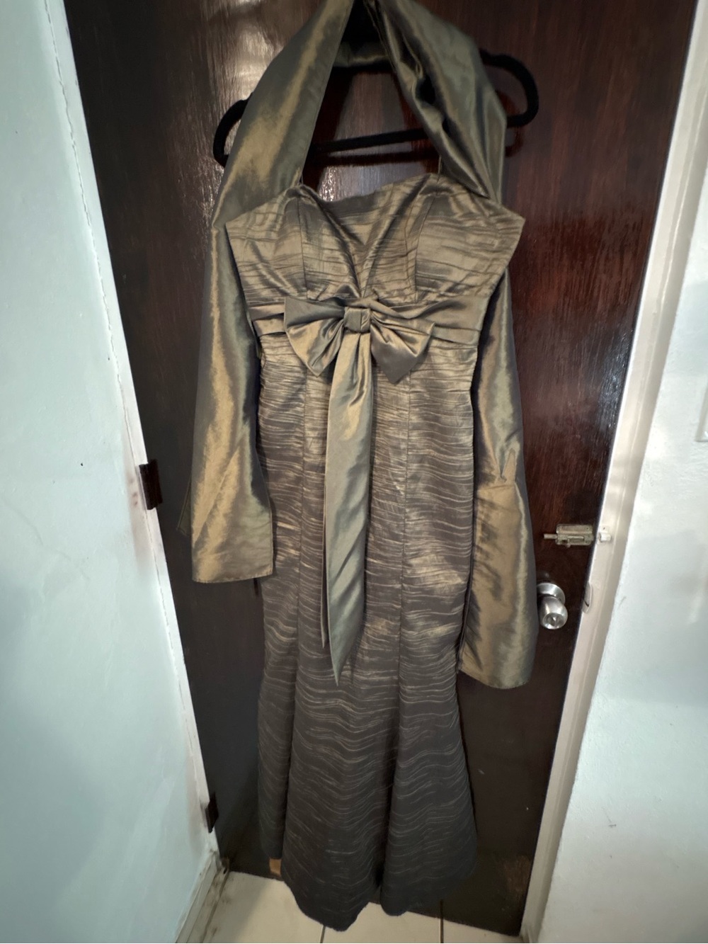 Vintage Cachet Olive-Green Halter Gown with Front Bow. Size 8.